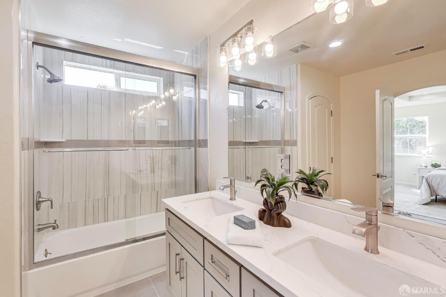 Detail Gallery Image 20 of 34 For 95 Olmsted Ct, Pittsburg,  CA 94565 - 5 Beds | 3 Baths
