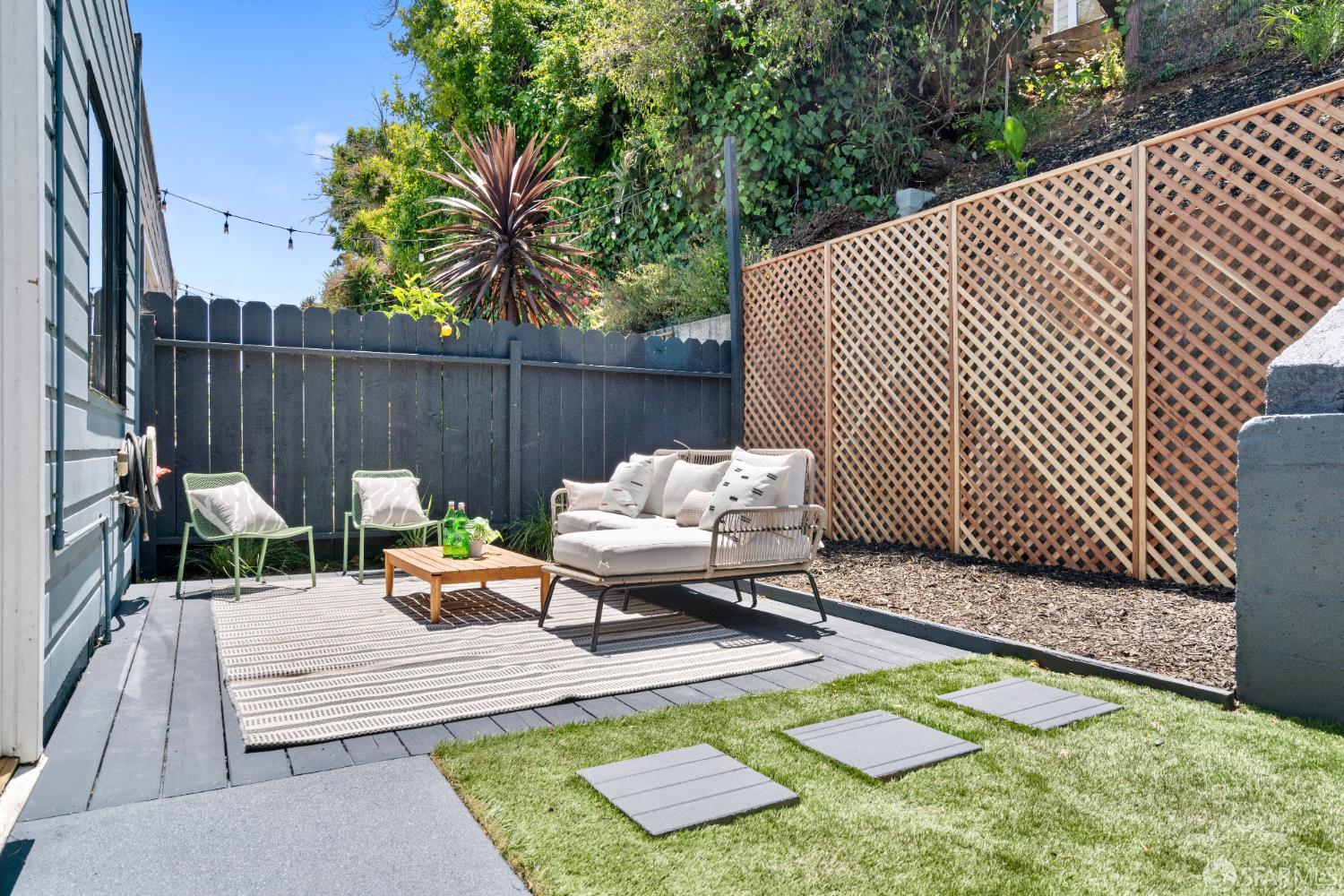 Detail Gallery Image 34 of 59 For 232 Holladay Ave, San Francisco,  CA 94110 - 3 Beds | 2 Baths