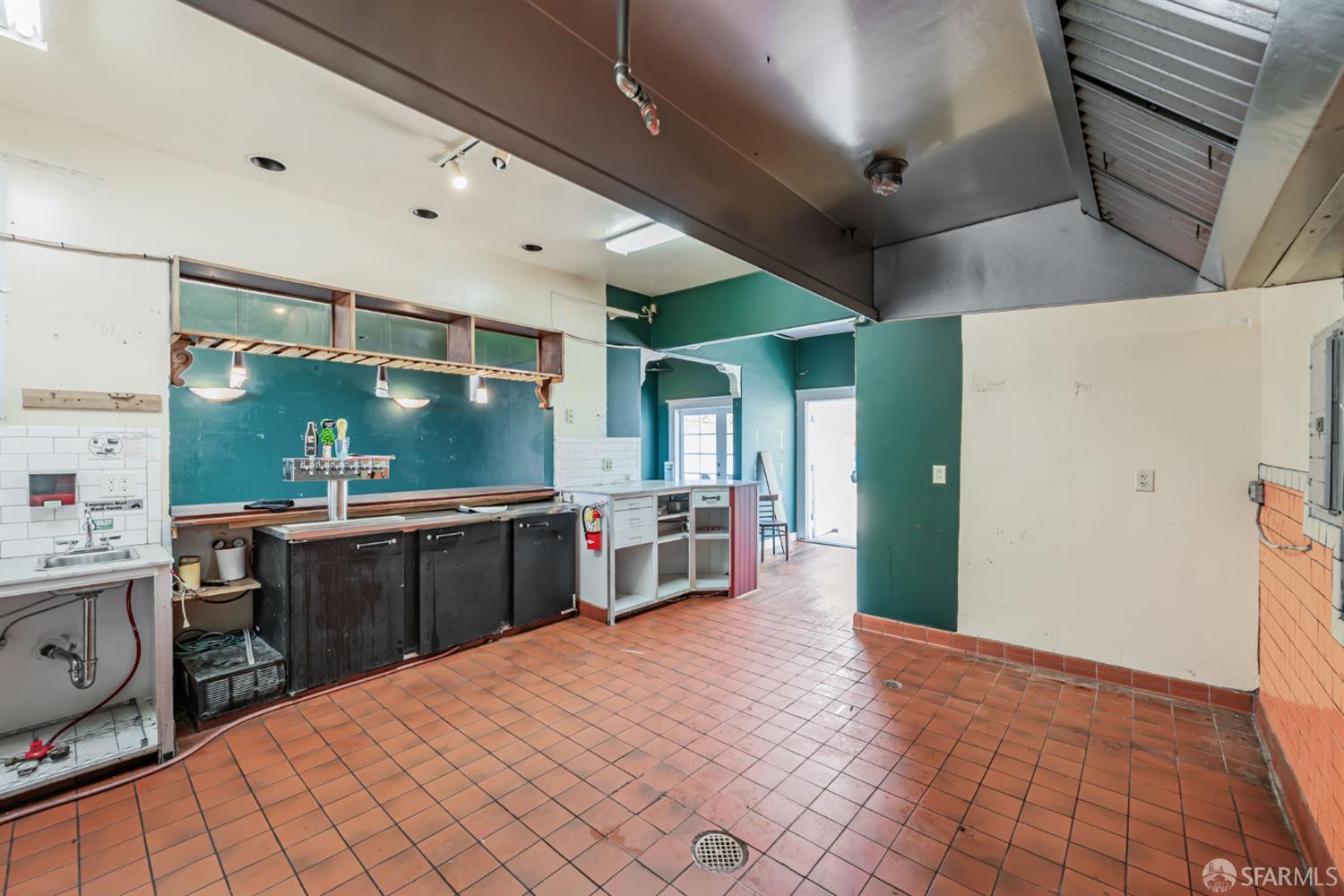 Detail Gallery Image 16 of 50 For 408 Cortland Ave, San Francisco,  CA 94110 - – Beds | – Baths