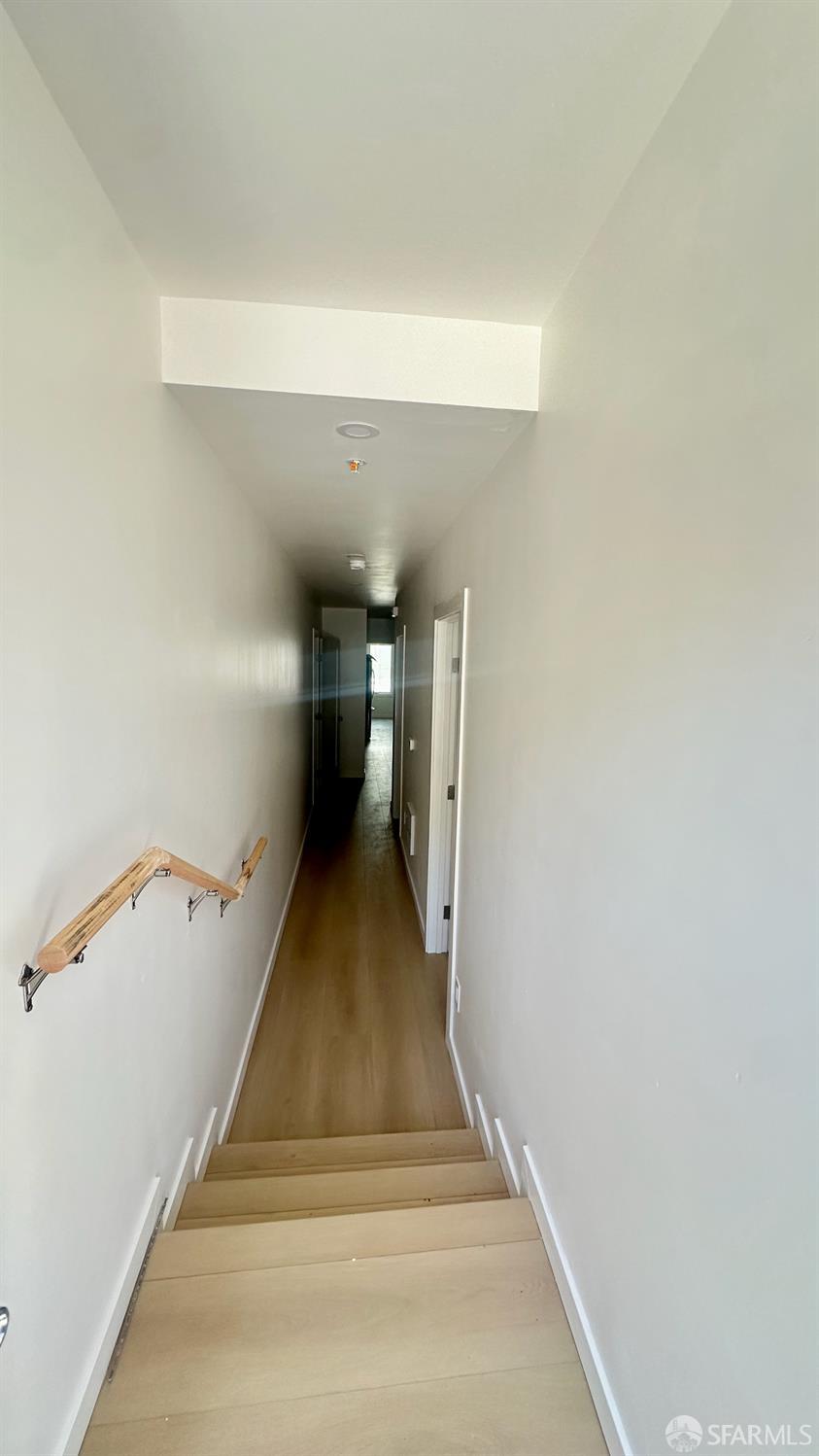 Detail Gallery Image 4 of 30 For 1553 Leavenworth St, San Francisco,  CA 94109 - 3 Beds | 2 Baths