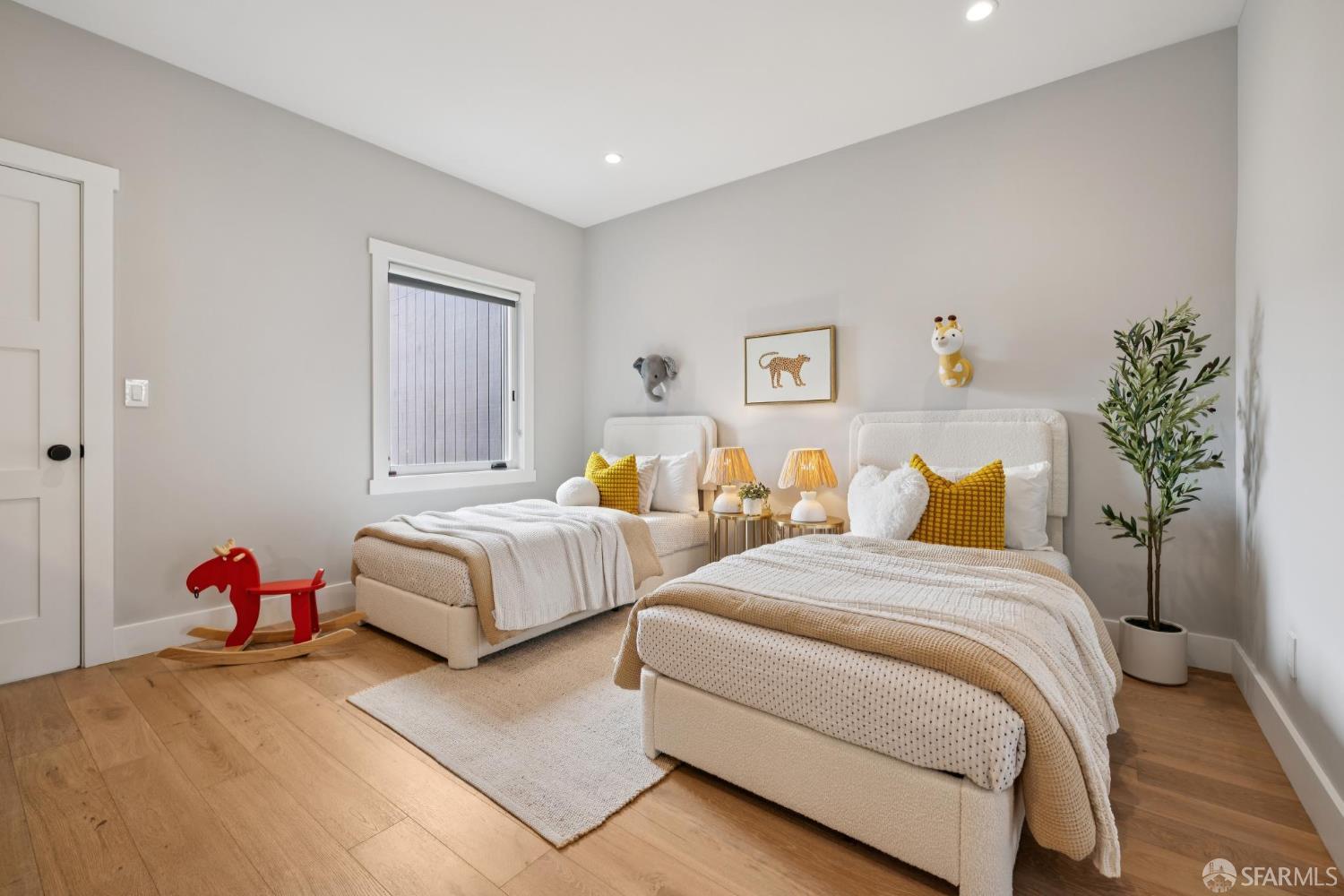 Detail Gallery Image 43 of 76 For 807 Vienna St, San Francisco,  CA 94112 - 3 Beds | 3 Baths