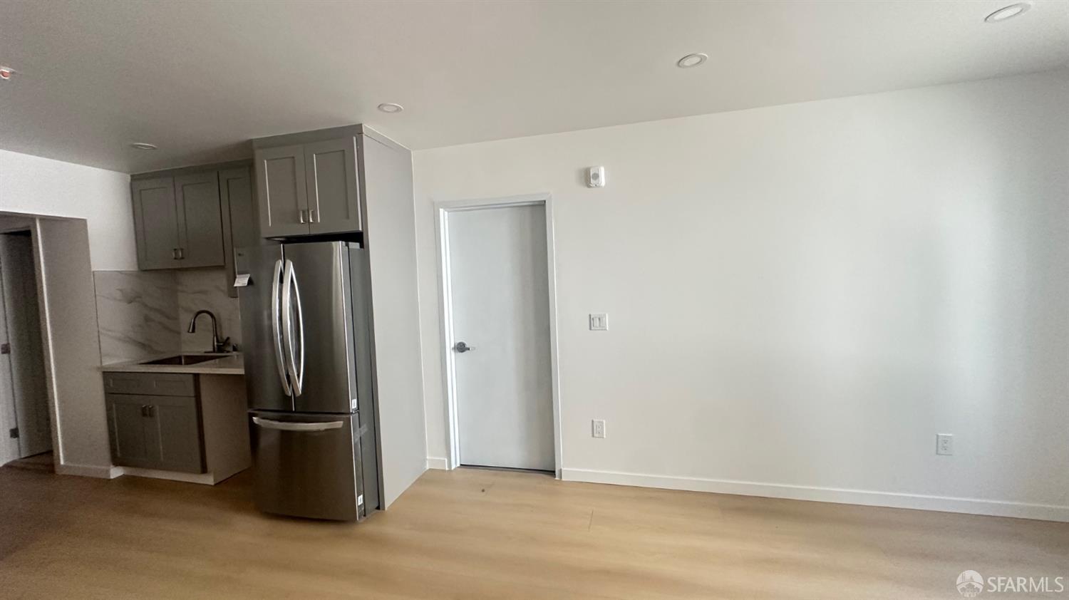 Detail Gallery Image 24 of 30 For 1553 Leavenworth St, San Francisco,  CA 94109 - 3 Beds | 2 Baths