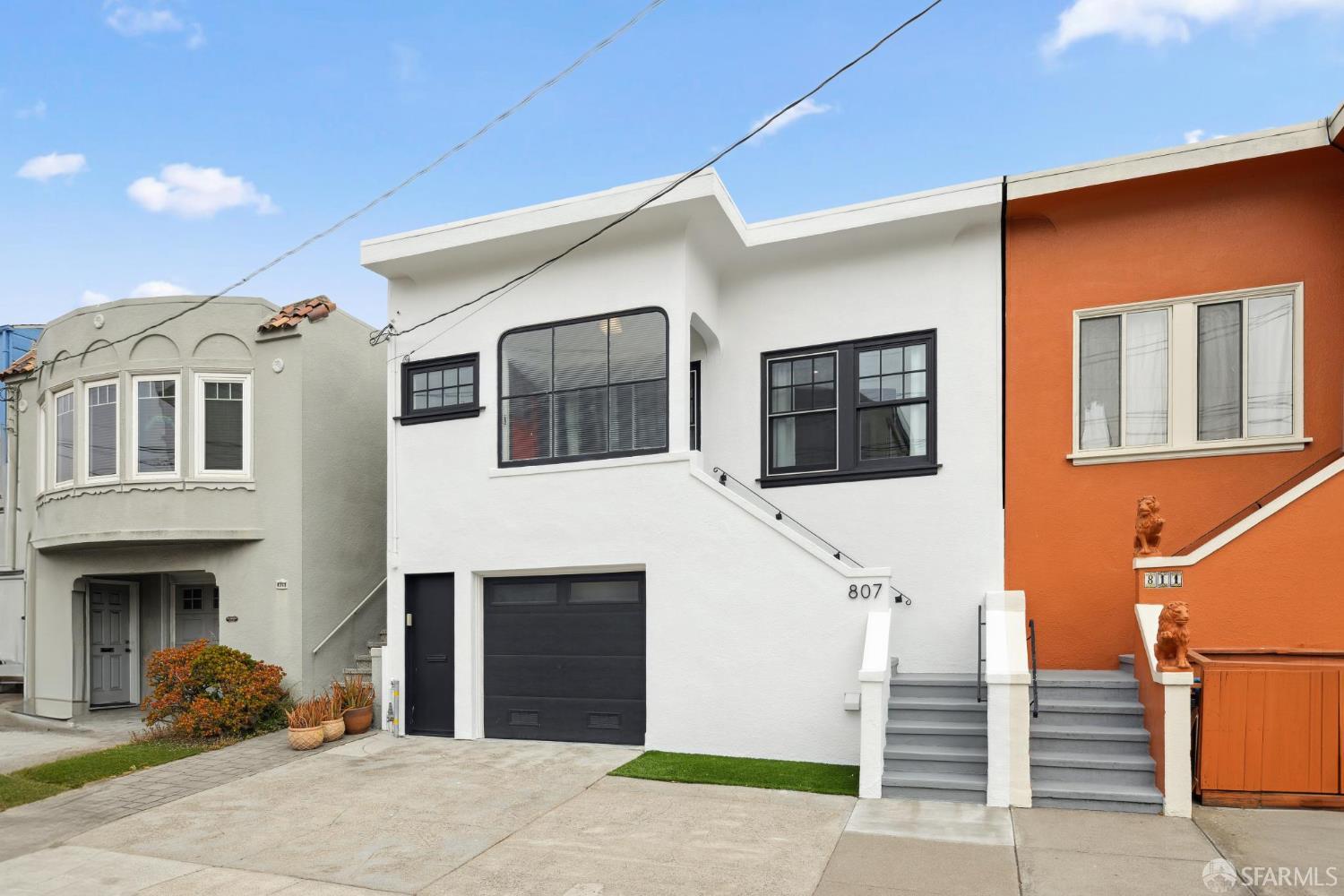 Detail Gallery Image 4 of 76 For 807 Vienna St, San Francisco,  CA 94112 - 3 Beds | 3 Baths
