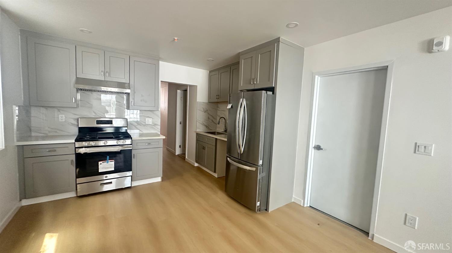 Detail Gallery Image 20 of 30 For 1553 Leavenworth St, San Francisco,  CA 94109 - 3 Beds | 2 Baths