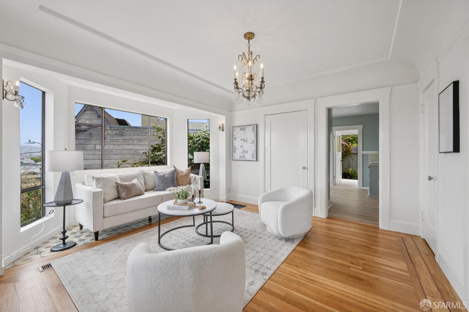Detail Gallery Image 4 of 53 For 32 Van Buren St, San Francisco,  CA 94131 - 2 Beds | 1 Baths