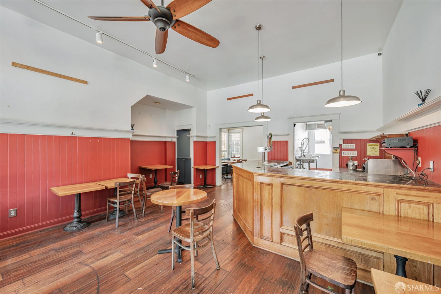 Detail Gallery Image 6 of 50 For 408 Cortland Ave, San Francisco,  CA 94110 - – Beds | – Baths