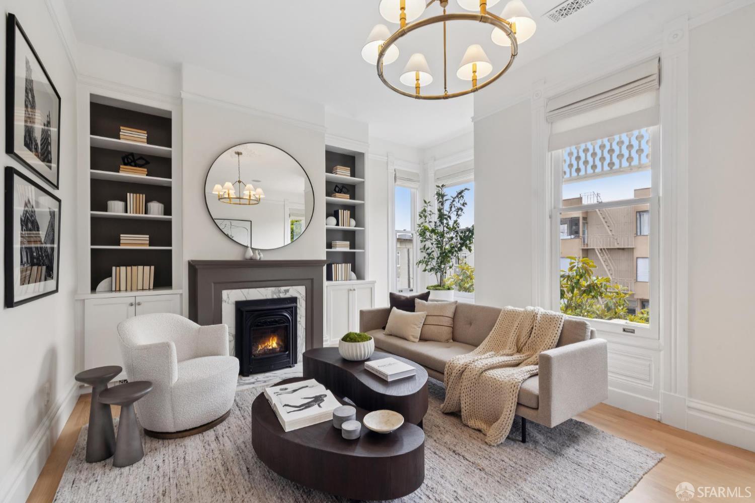 Detail Gallery Image 8 of 56 For 2531 Gough St, San Francisco,  CA 94123 - 3 Beds | 2 Baths