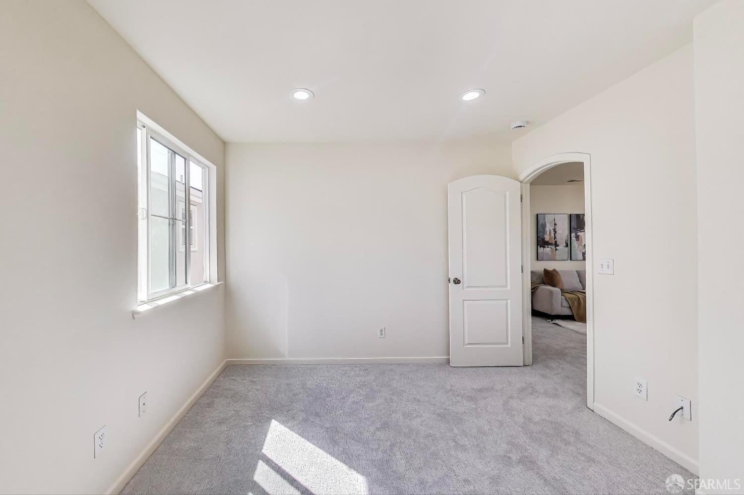 Detail Gallery Image 26 of 34 For 95 Olmsted Ct, Pittsburg,  CA 94565 - 5 Beds | 3 Baths