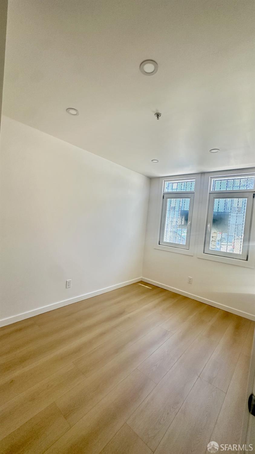 Detail Gallery Image 5 of 30 For 1553 Leavenworth St, San Francisco,  CA 94109 - 3 Beds | 2 Baths