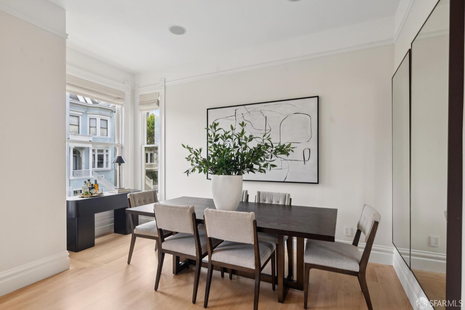 Detail Gallery Image 15 of 56 For 2531 Gough St, San Francisco,  CA 94123 - 3 Beds | 2 Baths
