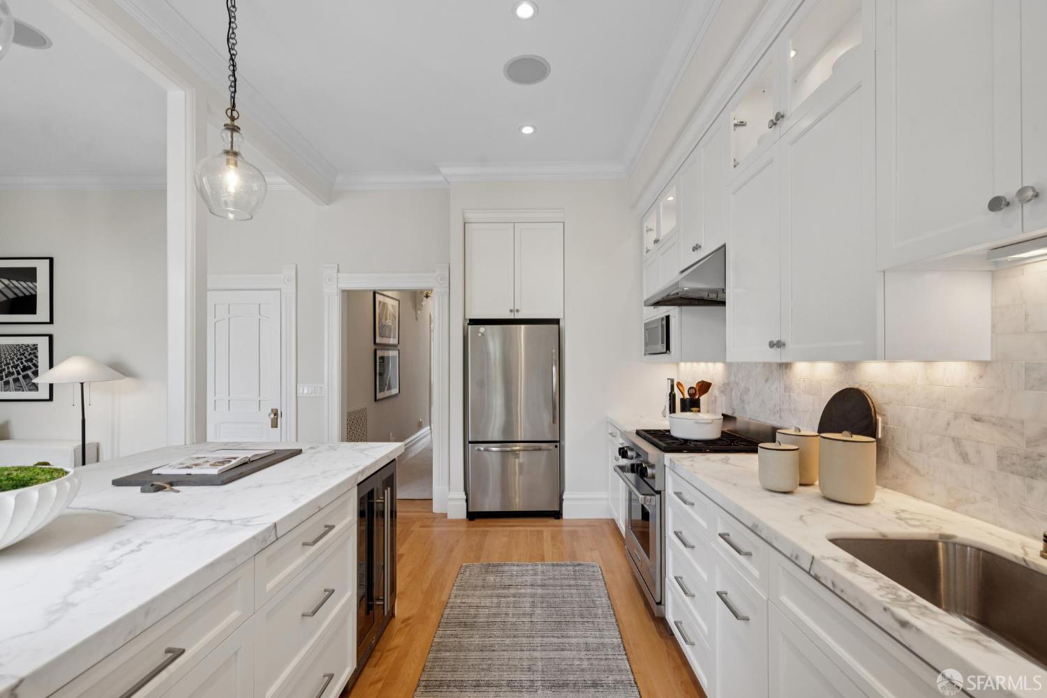 Detail Gallery Image 22 of 56 For 2531 Gough St, San Francisco,  CA 94123 - 3 Beds | 2 Baths