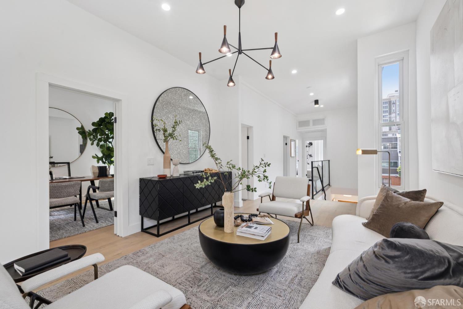 Detail Gallery Image 3 of 29 For 1632 Bush St, San Francisco,  CA 94109 - 4 Beds | 2 Baths