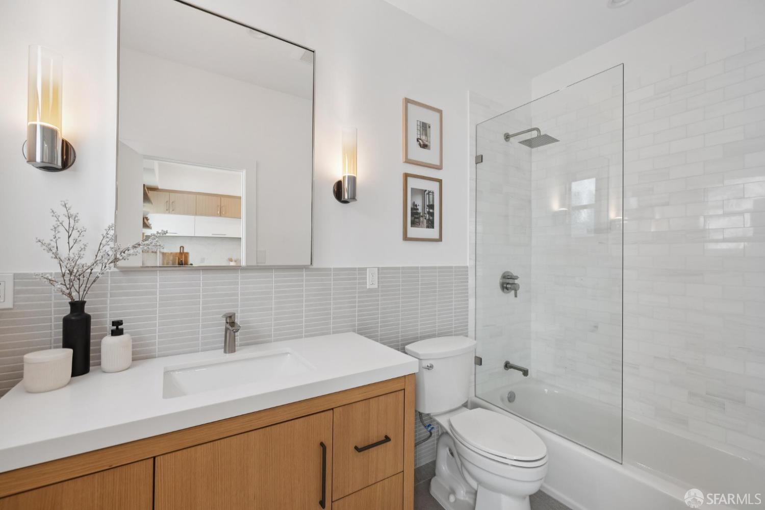 Detail Gallery Image 22 of 29 For 1632 Bush St, San Francisco,  CA 94109 - 4 Beds | 2 Baths