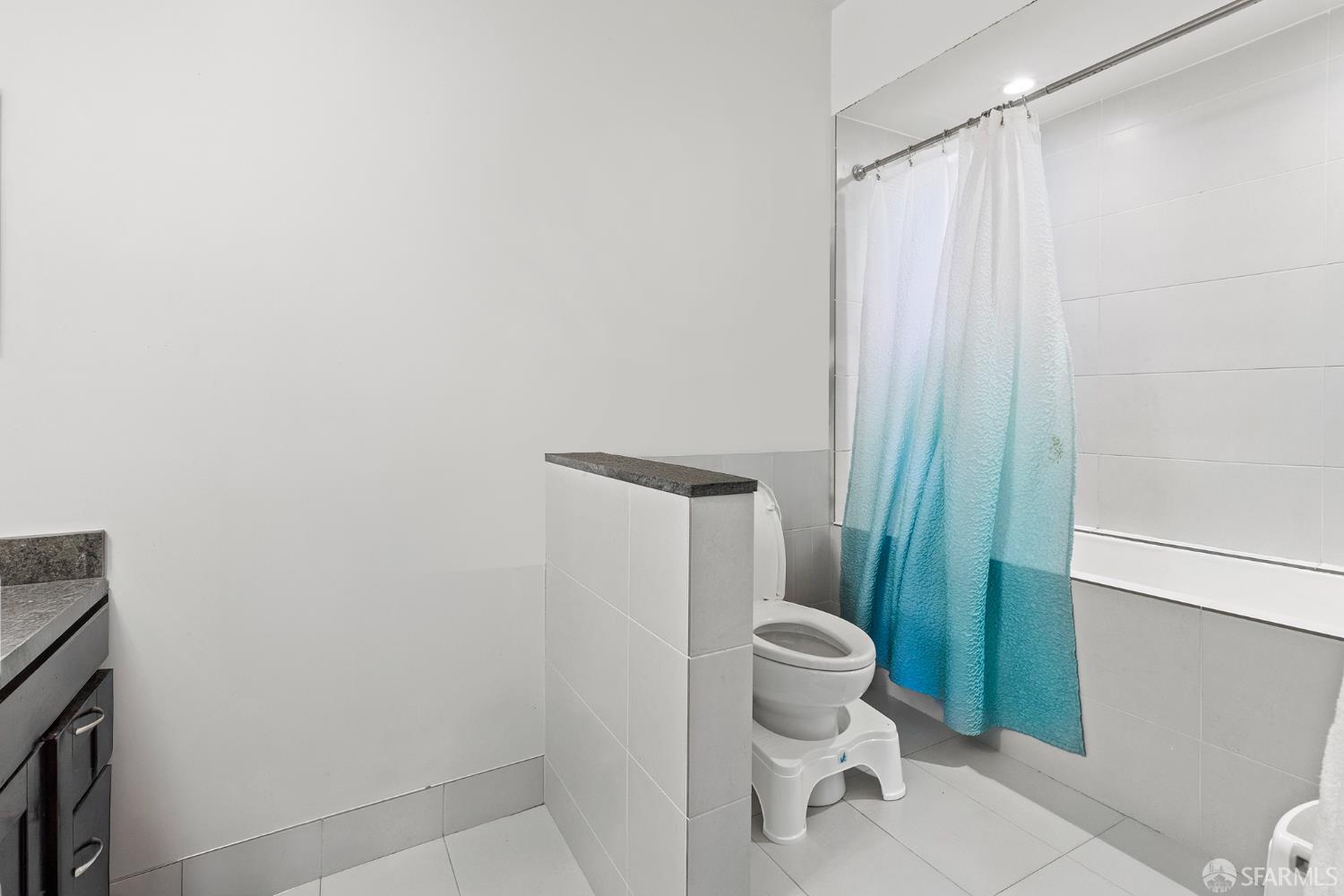 Detail Gallery Image 10 of 16 For 2040 Broadway St #102,  San Francisco,  CA 94115 - 2 Beds | 2 Baths