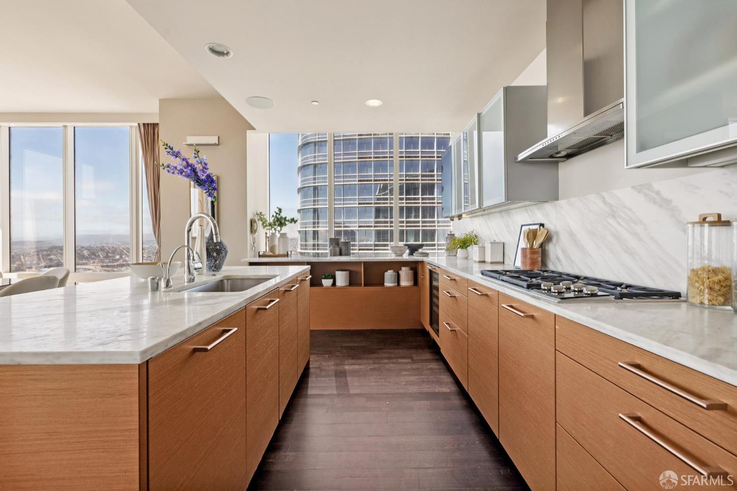 Detail Gallery Image 24 of 80 For 301 Mission St 56d,  San Francisco,  CA 94105 - 2 Beds | 3 Baths