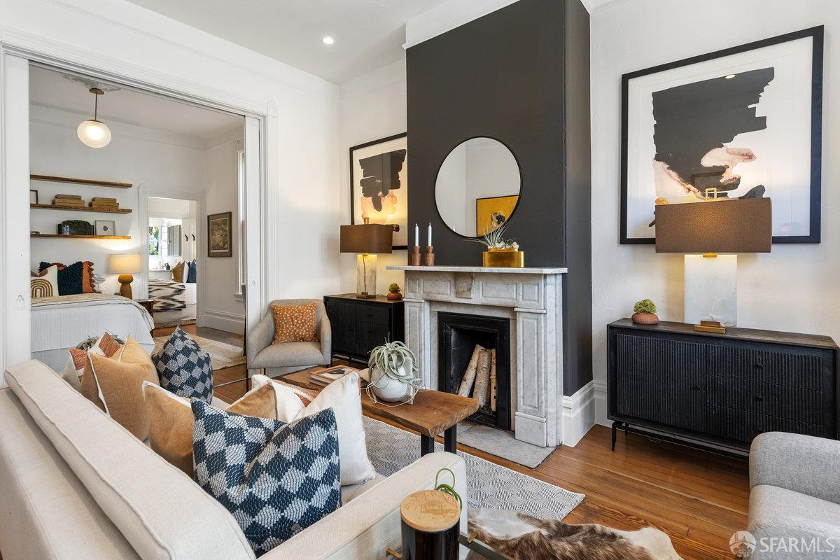 Photo #5: 425055740 Listing 