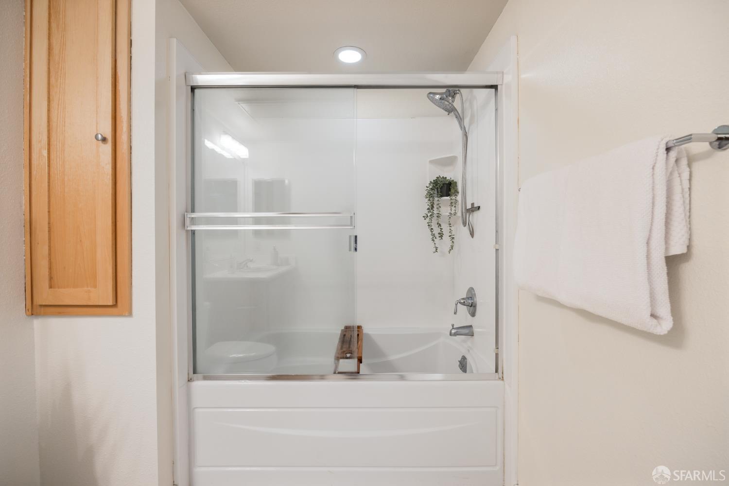 Detail Gallery Image 19 of 33 For 1488 El Camino Real #212,  South San Francisco,  CA 94080 - 1 Beds | 1 Baths