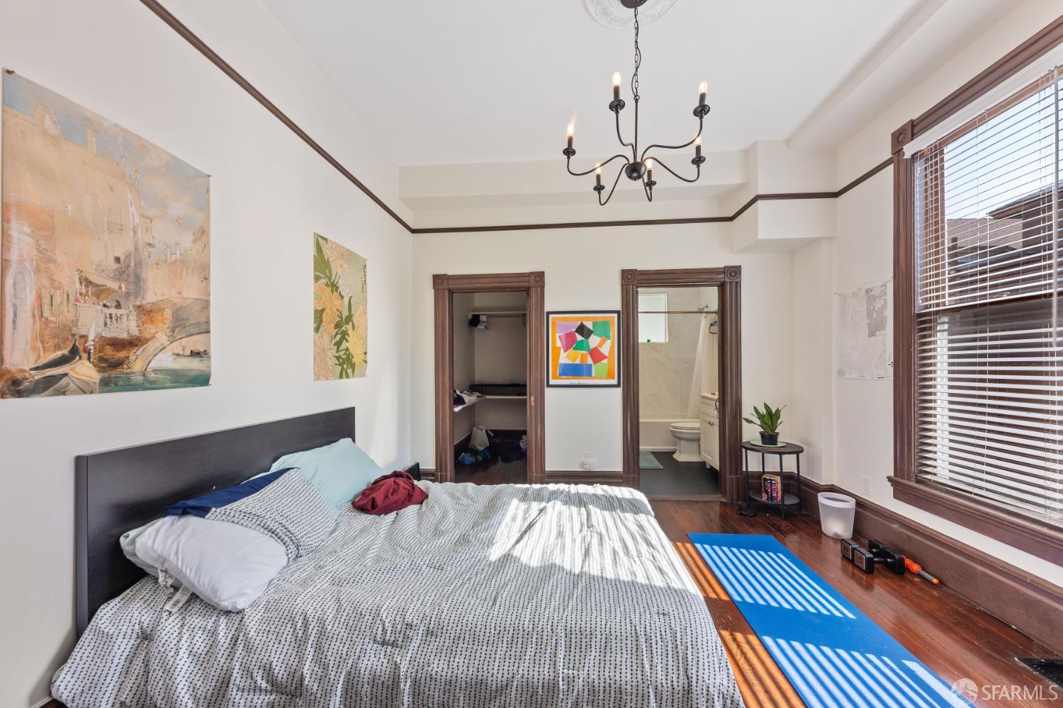 Detail Gallery Image 11 of 20 For 2215 Blake St a,  Berkeley,  CA 94704 - 2 Beds | 2/1 Baths