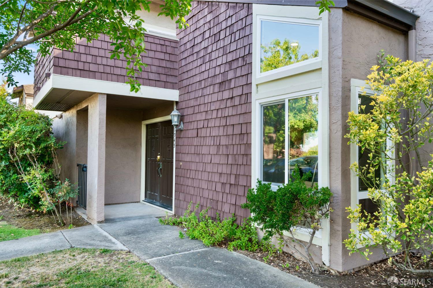 Detail Gallery Image 2 of 46 For 1945 Las Encinas Ct, Los Gatos,  CA 95032 - 3 Beds | 2/1 Baths