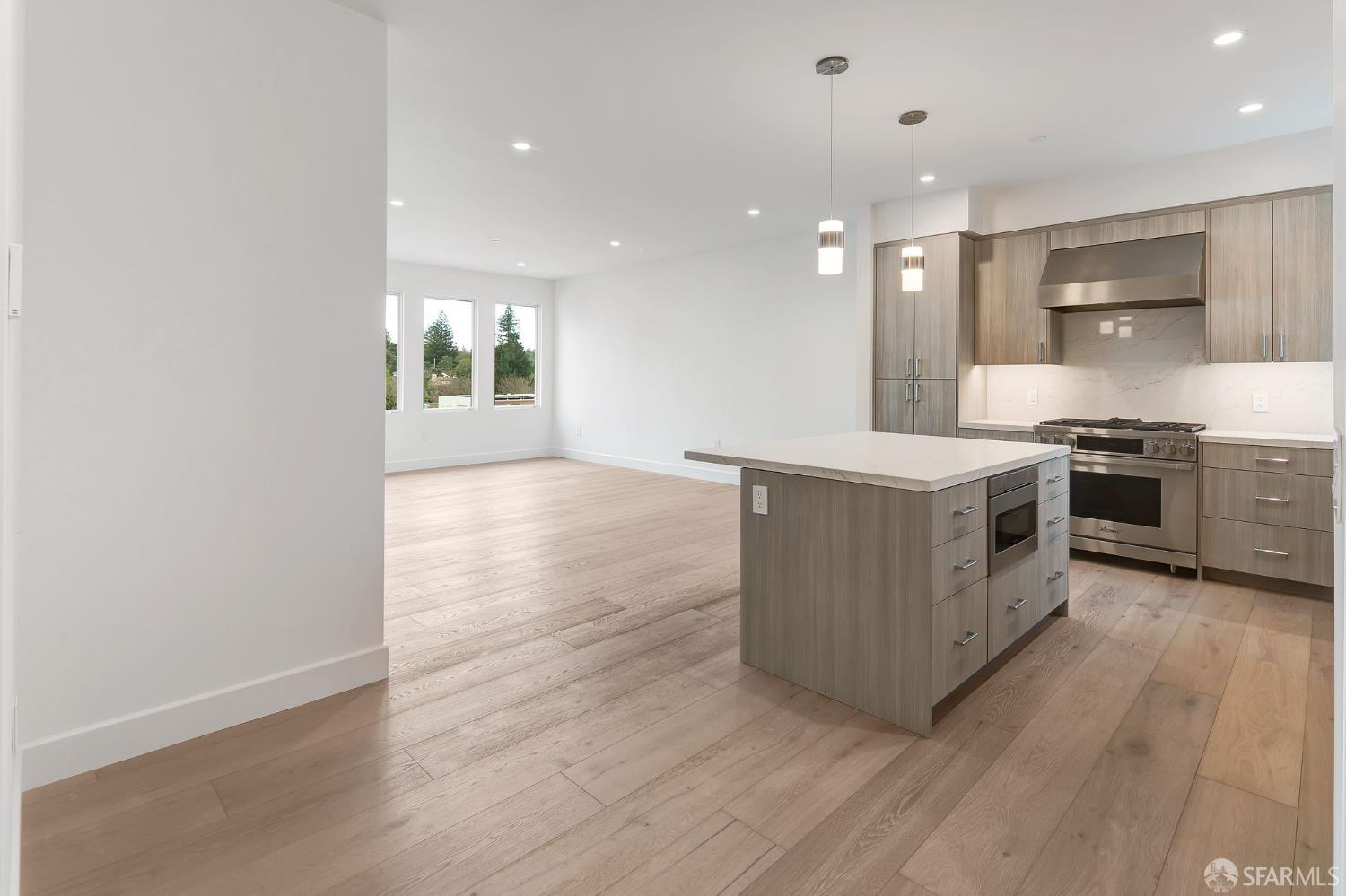 Detail Gallery Image 6 of 11 For 425 First St #23,  Los Altos,  CA 94022 - 1 Beds | 1/1 Baths