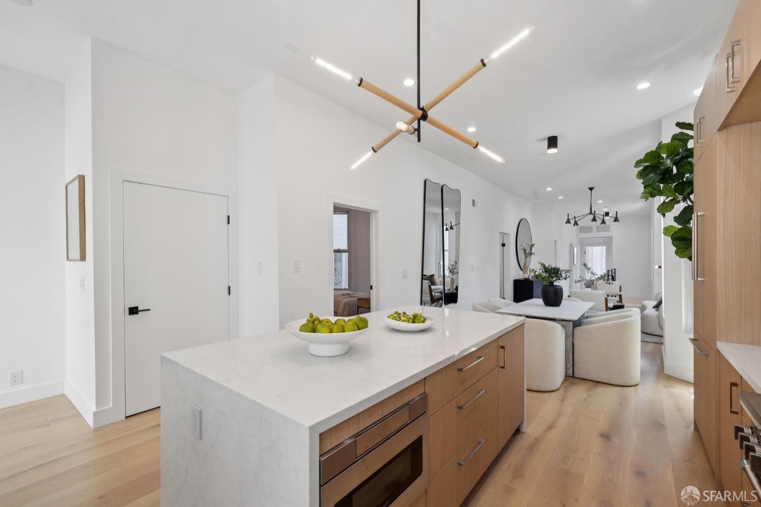 Detail Gallery Image 9 of 29 For 1632 Bush St, San Francisco,  CA 94109 - 4 Beds | 2 Baths