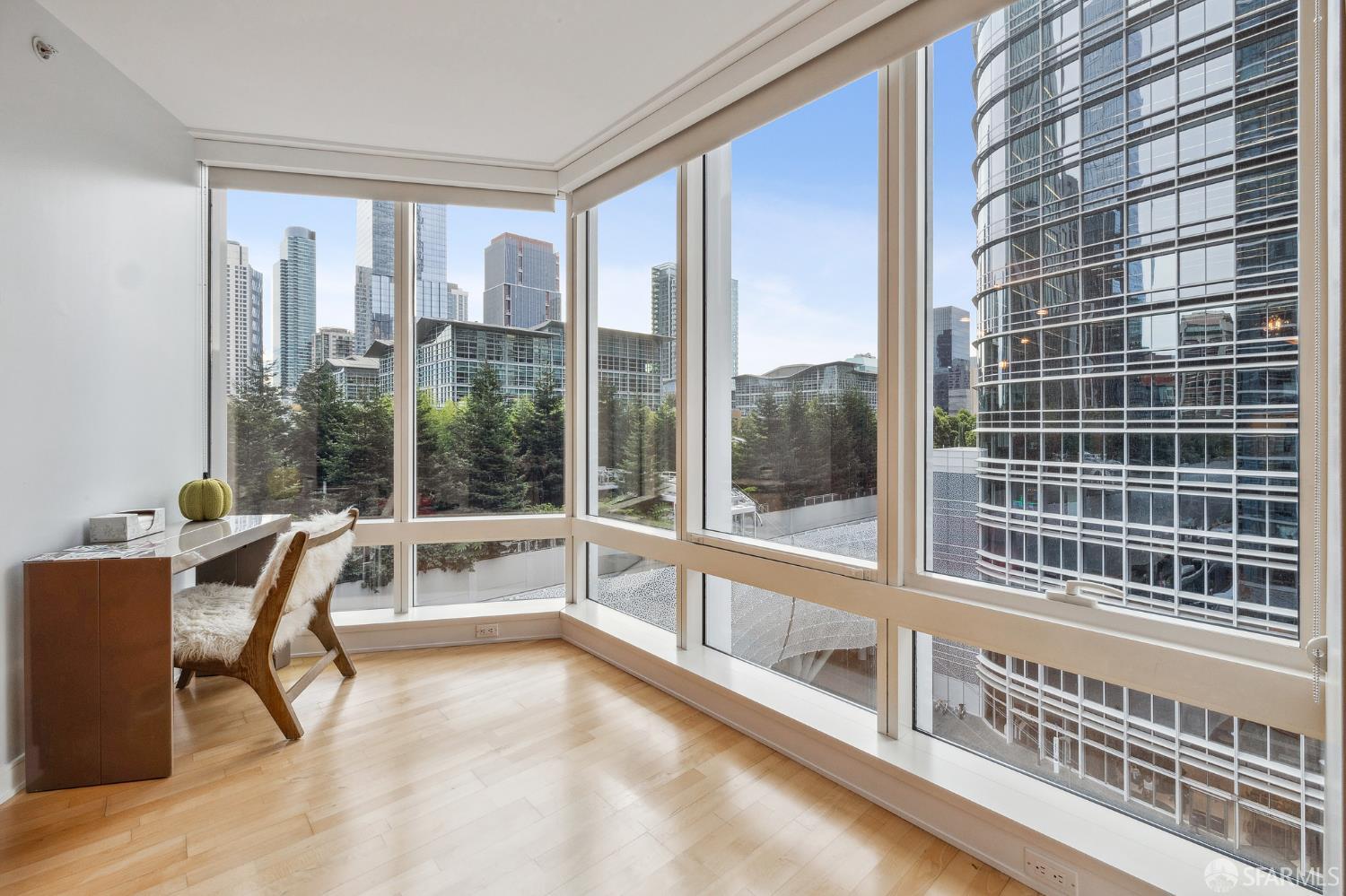 Detail Gallery Image 5 of 46 For 301 Mission St 10h,  San Francisco,  CA 94105 - 1 Beds | 1 Baths