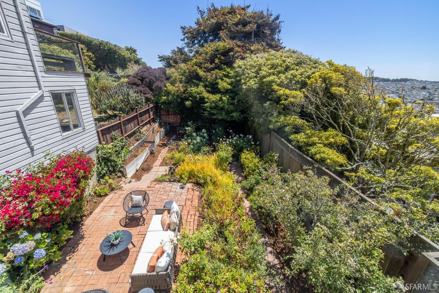 Detail Gallery Image 5 of 41 For 620 Detroit St, San Francisco,  CA 94131 - 2 Beds | 2 Baths