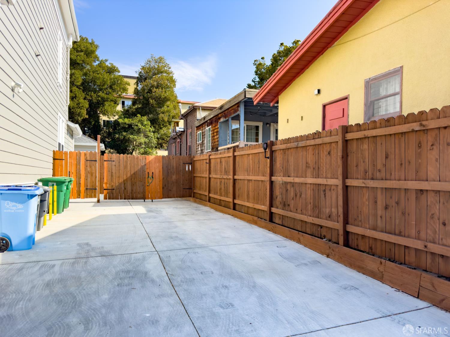 Detail Gallery Image 19 of 20 For 2215 Blake St a,  Berkeley,  CA 94704 - 2 Beds | 2/1 Baths