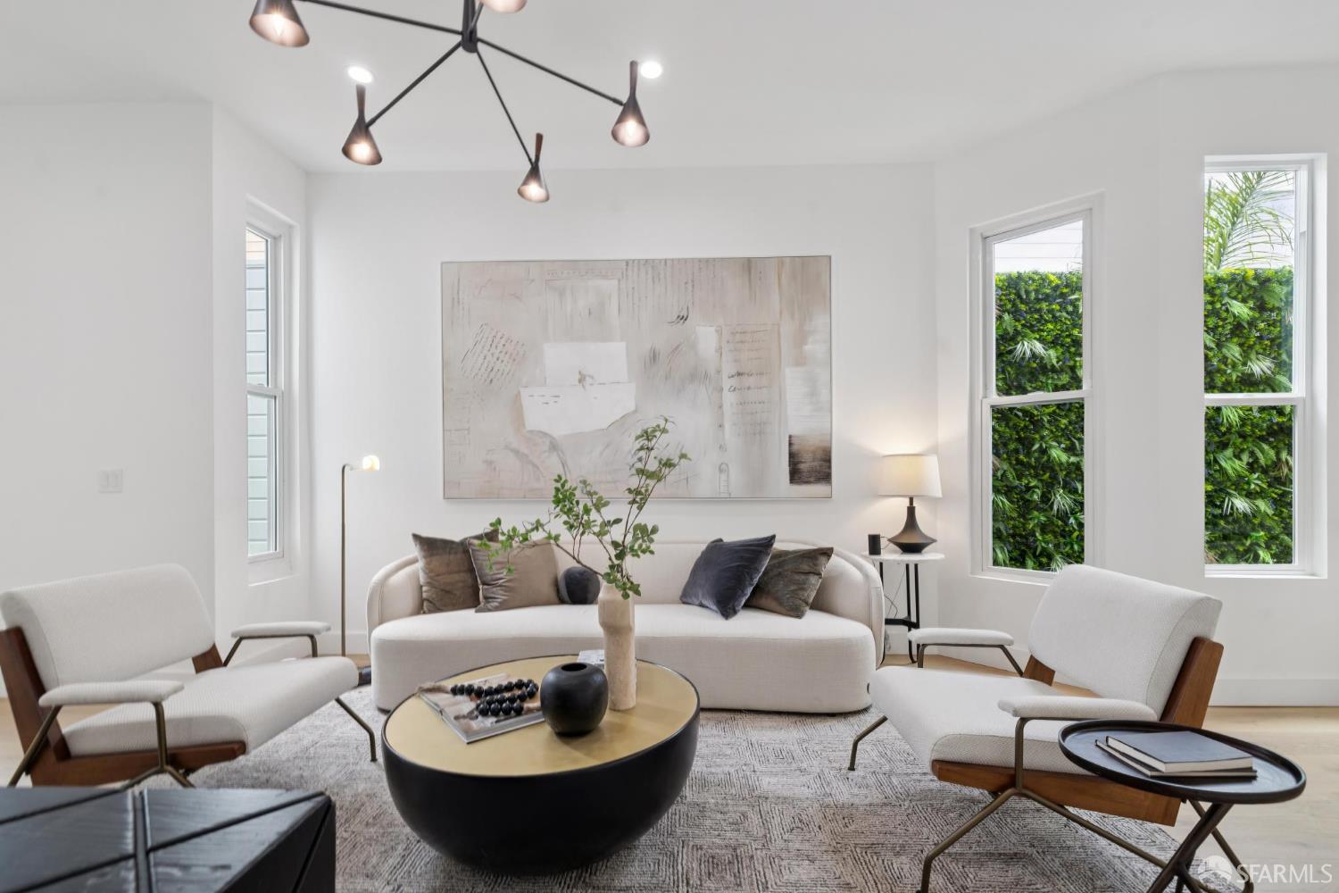 Detail Gallery Image 2 of 29 For 1632 Bush St, San Francisco,  CA 94109 - 4 Beds | 2 Baths