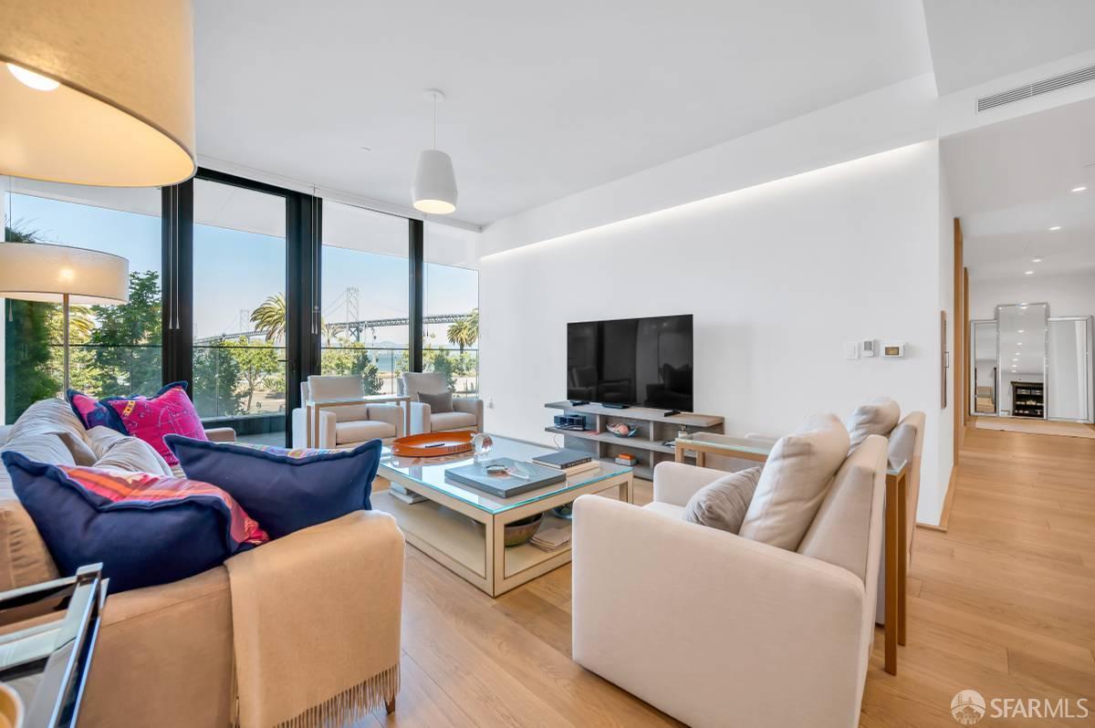 Detail Gallery Image 18 of 24 For 1 Steuart Ln #204,  San Francisco,  CA 94105 - 3 Beds | 2 Baths