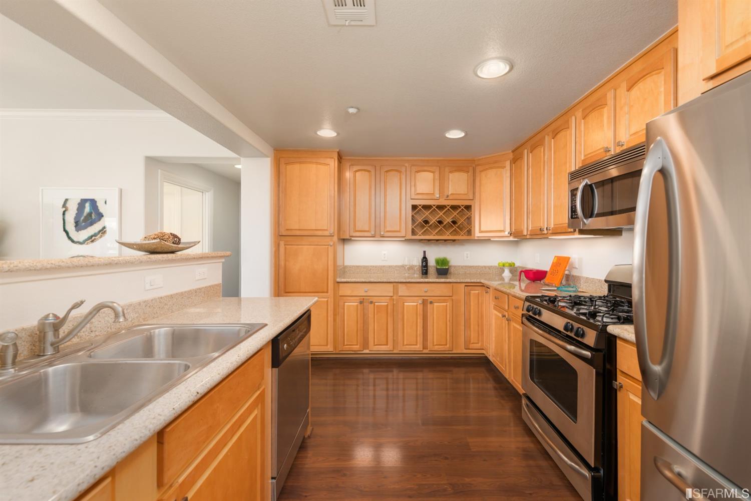 Detail Gallery Image 9 of 19 For 2200 Gellert Blvd #6202,  South San Francisco,  CA 94080 - 2 Beds | 2 Baths