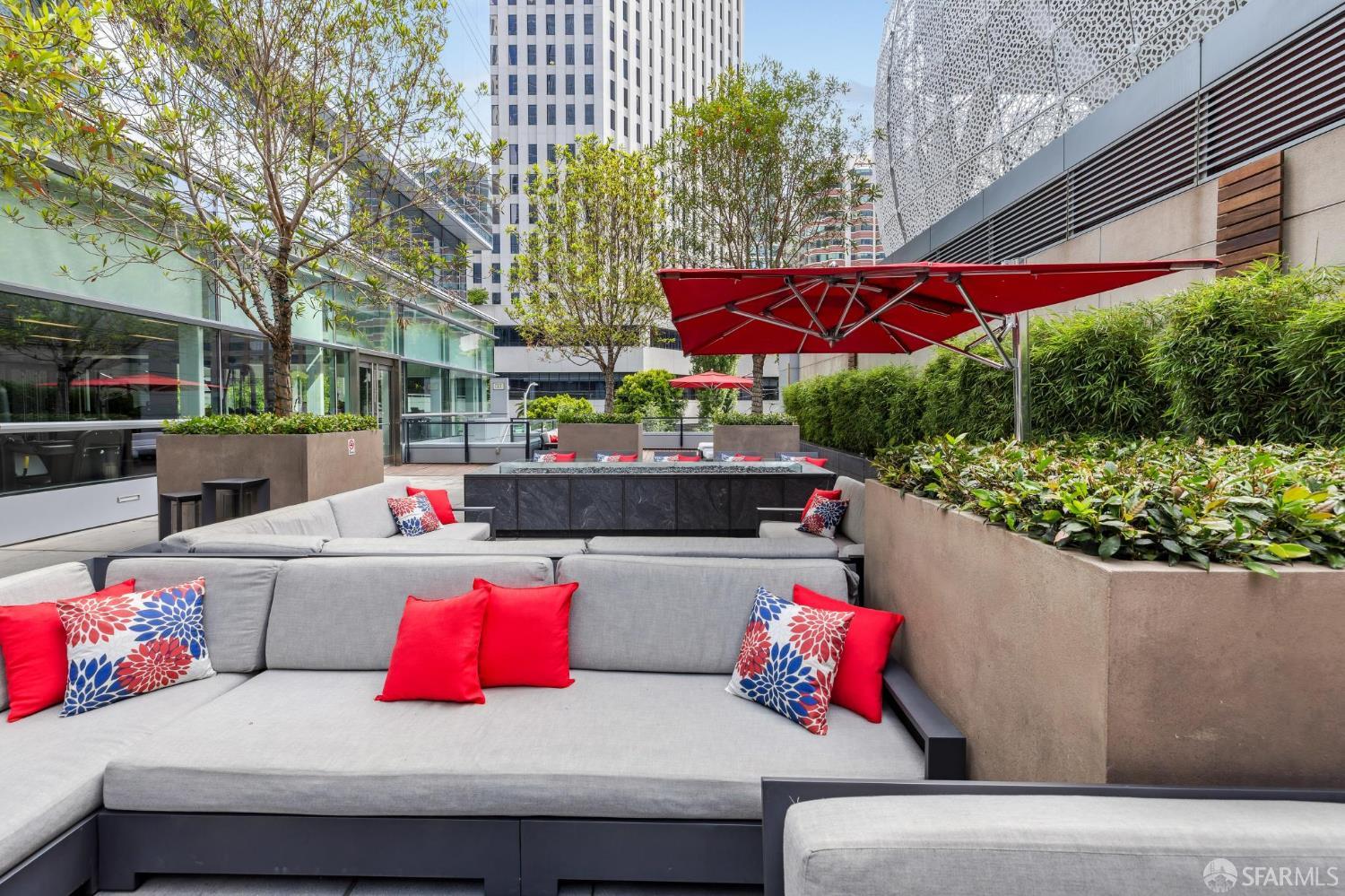 Detail Gallery Image 76 of 80 For 301 Mission St 56d,  San Francisco,  CA 94105 - 2 Beds | 3 Baths