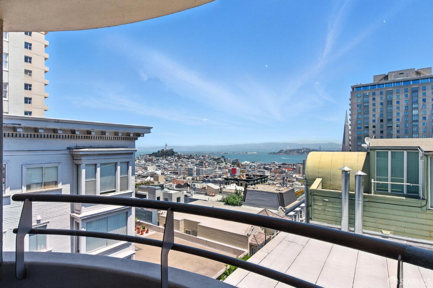 Detail Gallery Image 3 of 53 For 1220 Jones St #401,  San Francisco,  CA 94109 - 2 Beds | 2 Baths