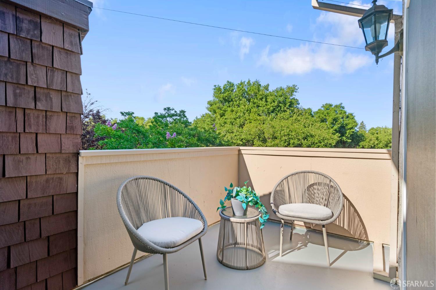 Detail Gallery Image 36 of 46 For 1945 Las Encinas Ct, Los Gatos,  CA 95032 - 3 Beds | 2/1 Baths