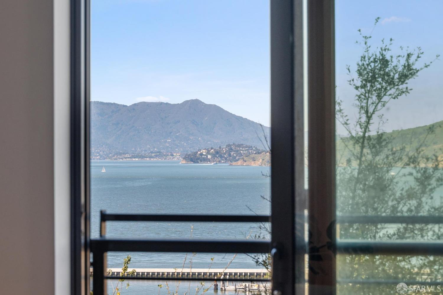 Detail Gallery Image 24 of 60 For 1 Bristol Ct #208,  San Francisco,  CA 94130 - 2 Beds | 2/1 Baths