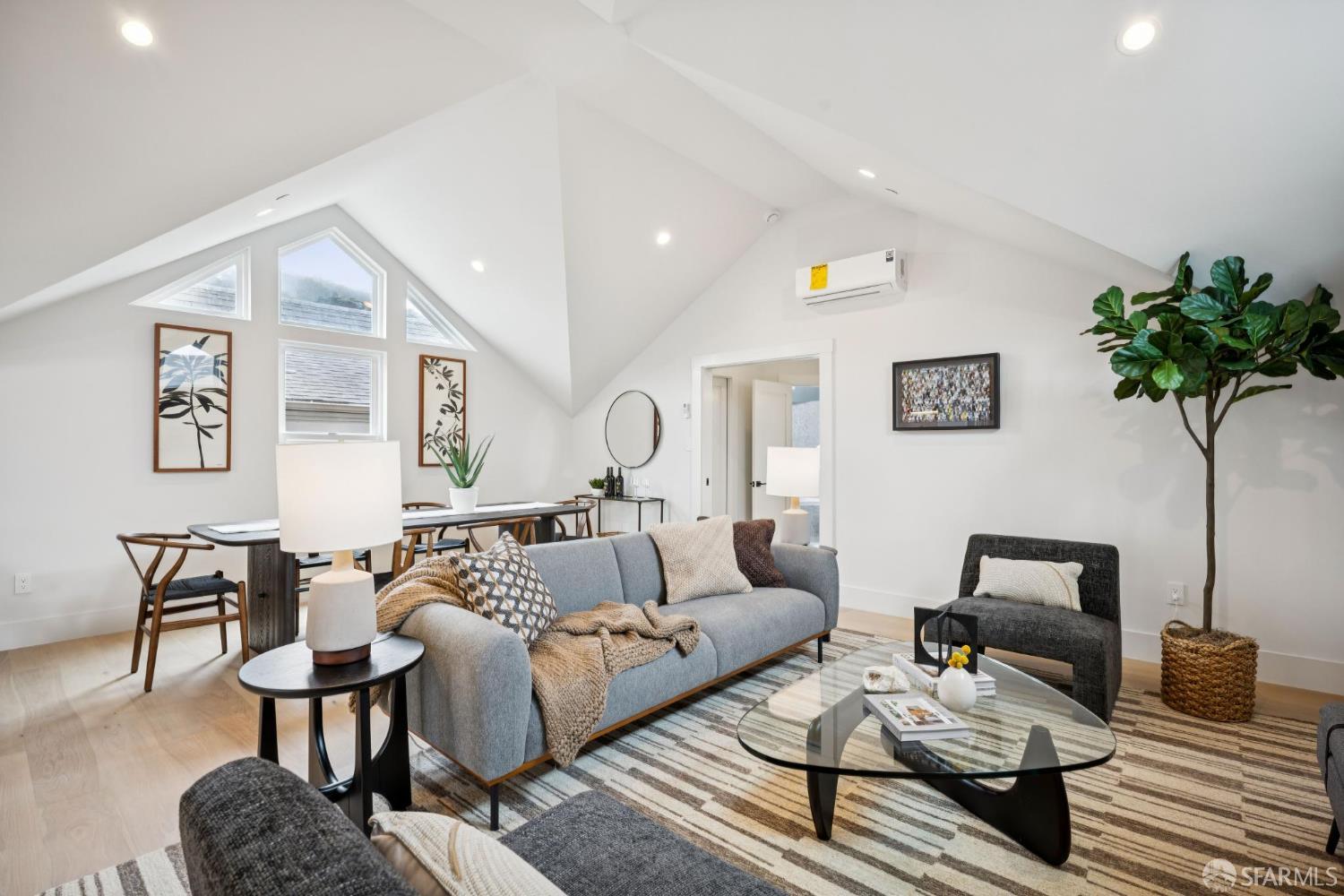 Photo #10: 425055639 Listing: Photo #10