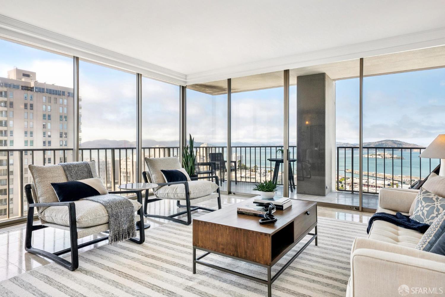 Photo #3: 425043425 Listing 