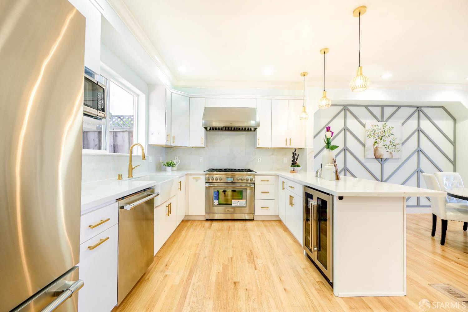 Detail Gallery Image 16 of 63 For 79 Karen Ct, San Francisco,  CA 94134 - 4 Beds | 3 Baths