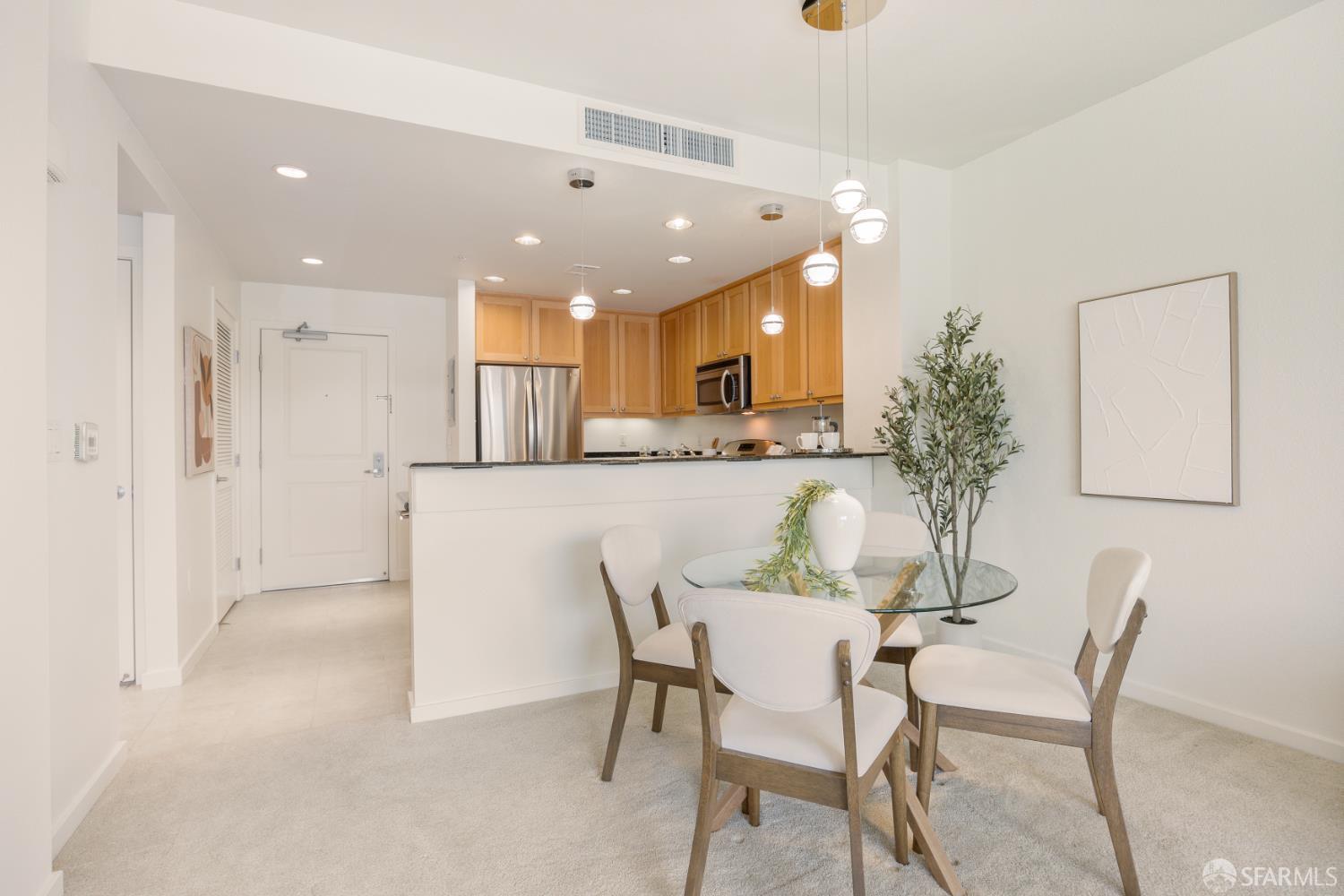 Detail Gallery Image 9 of 33 For 1488 El Camino Real #212,  South San Francisco,  CA 94080 - 1 Beds | 1 Baths