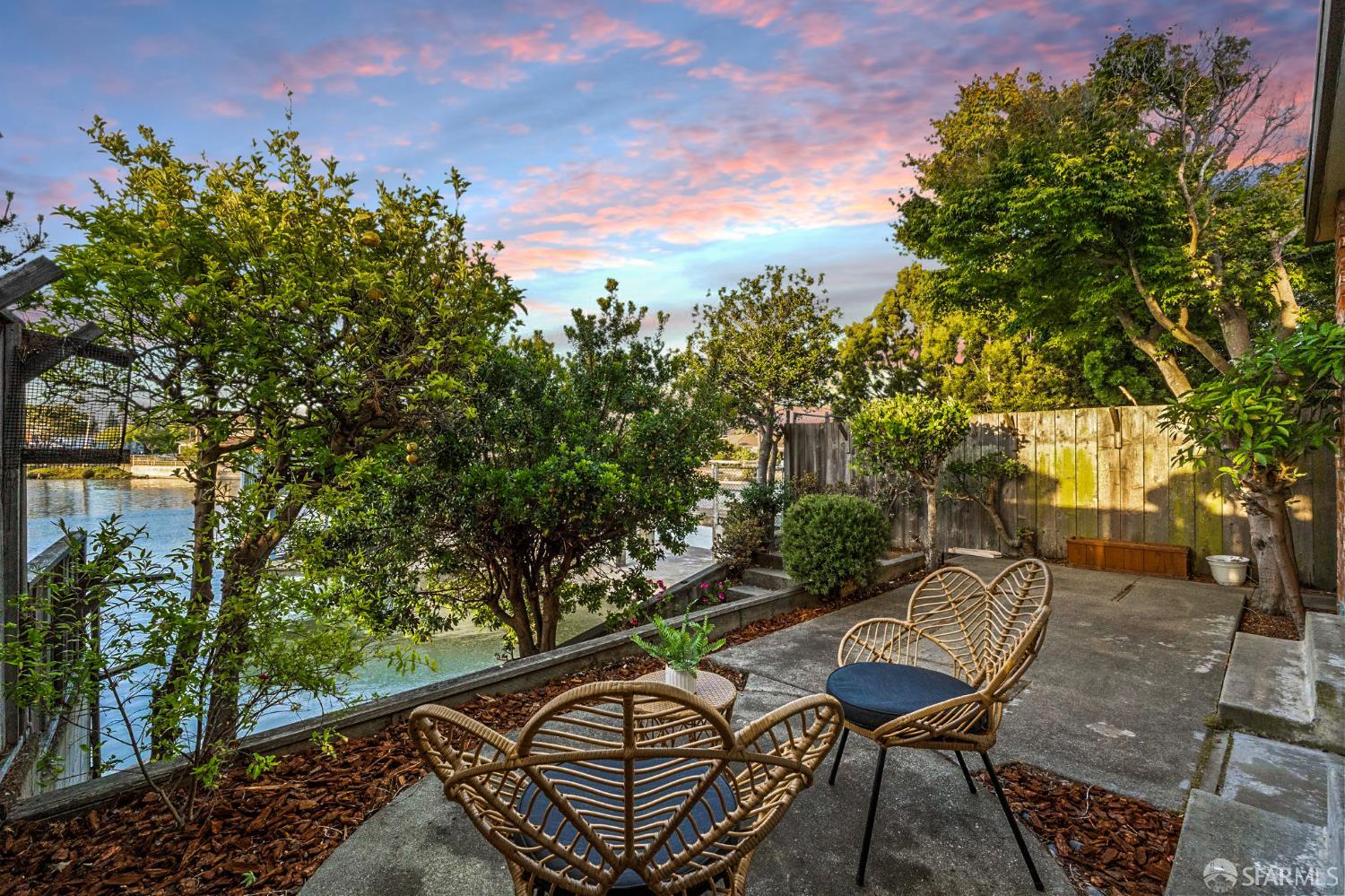 Detail Gallery Image 52 of 56 For 2811 Bayview Dr, Alameda,  CA 94501 - 2 Beds | 2 Baths