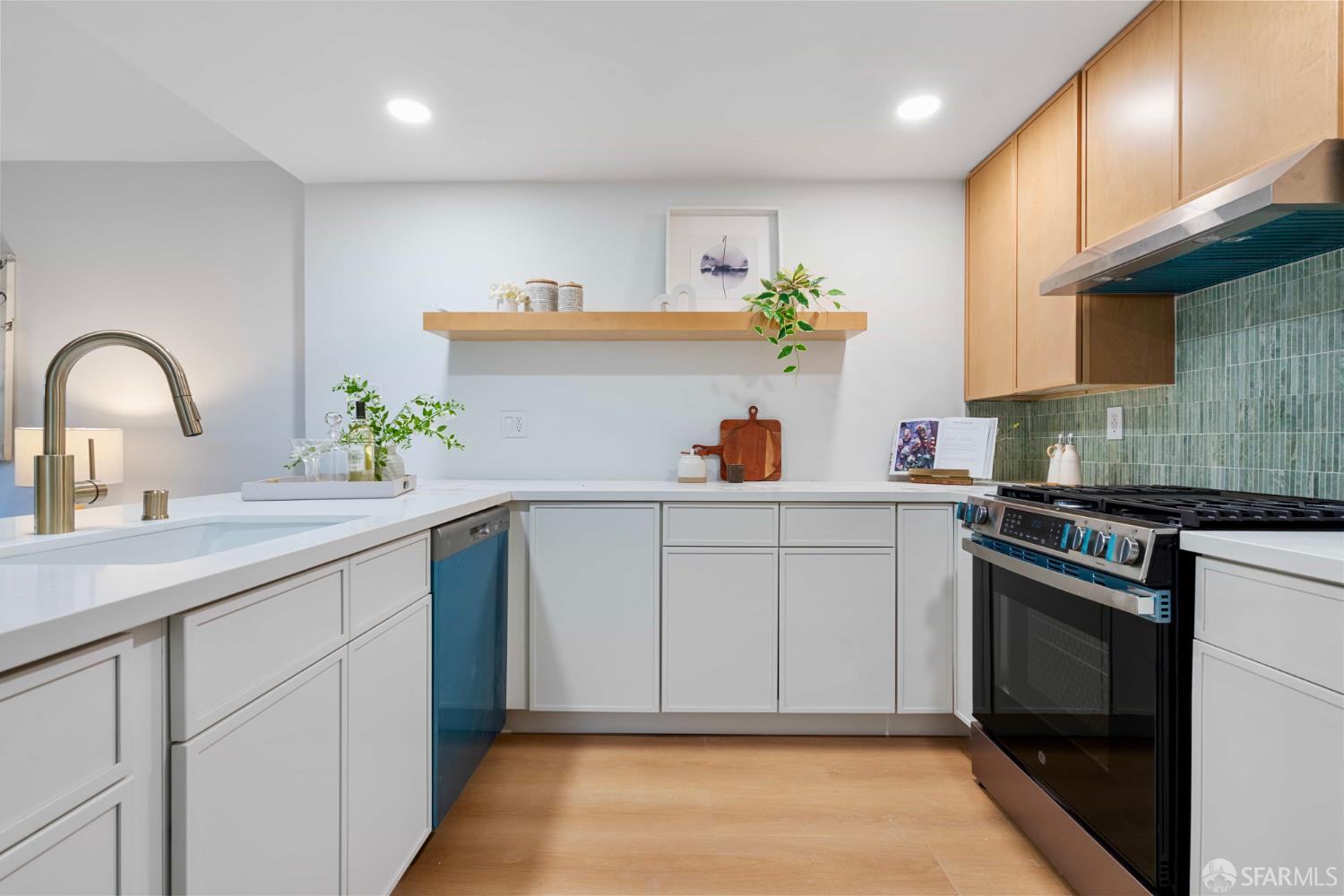 Detail Gallery Image 12 of 46 For 1945 Las Encinas Ct, Los Gatos,  CA 95032 - 3 Beds | 2/1 Baths
