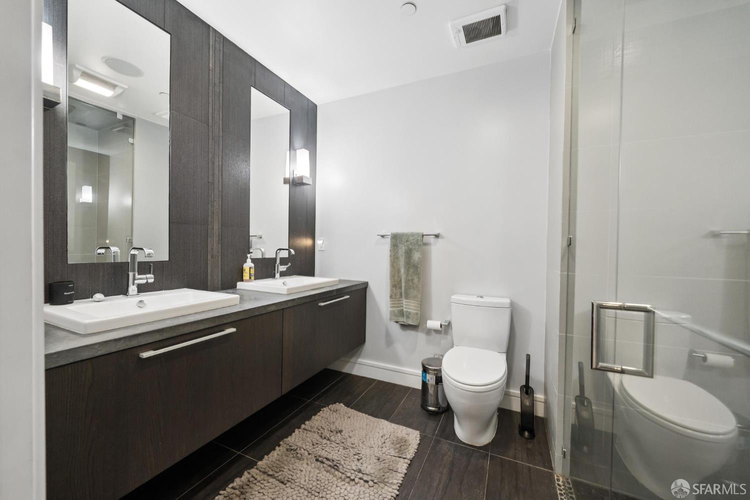 Photo #13: 425055782 Listing: Photo #13