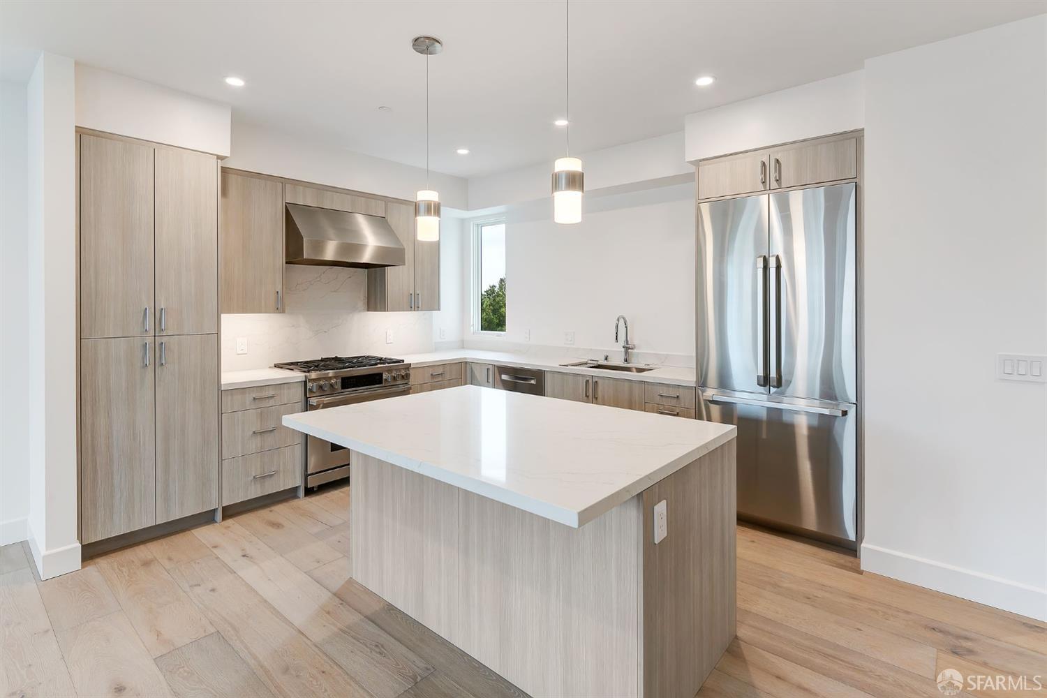 Detail Gallery Image 5 of 11 For 425 First St #23,  Los Altos,  CA 94022 - 1 Beds | 1/1 Baths