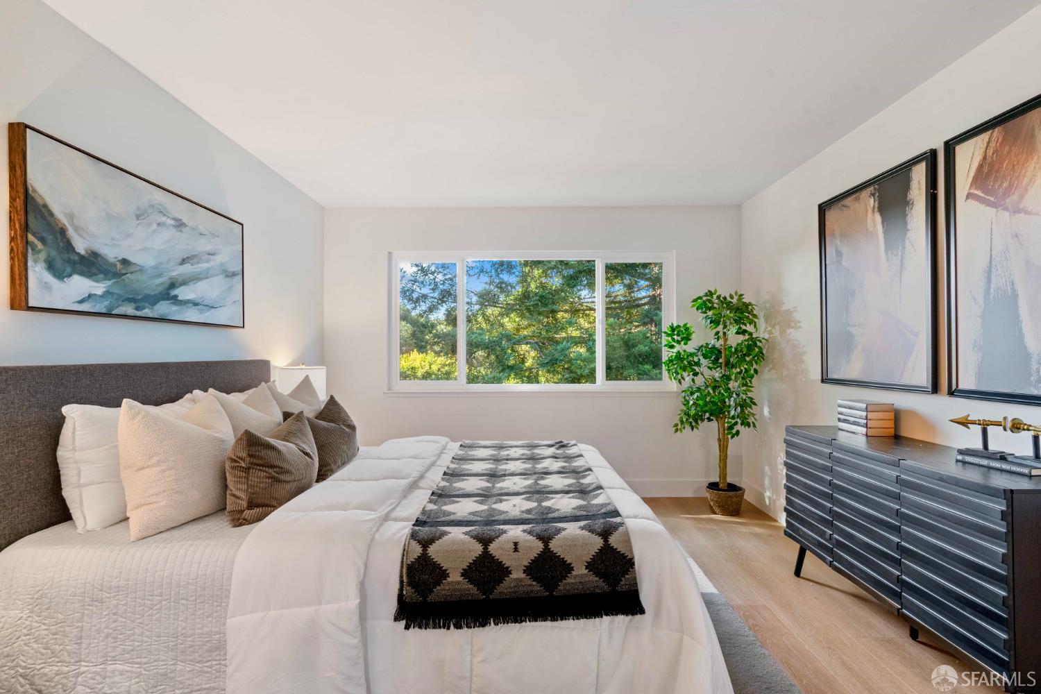 Detail Gallery Image 25 of 46 For 1945 Las Encinas Ct, Los Gatos,  CA 95032 - 3 Beds | 2/1 Baths