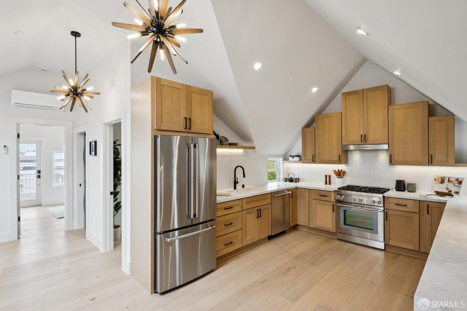 Photo #7: 425055639 Listing: Photo #7