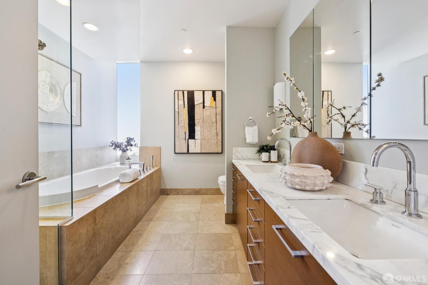 Detail Gallery Image 42 of 80 For 301 Mission St 56d,  San Francisco,  CA 94105 - 2 Beds | 3 Baths