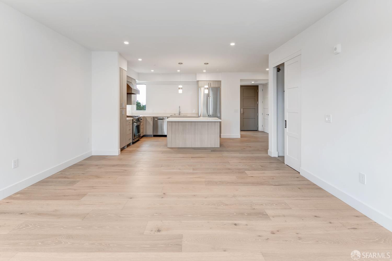 Detail Gallery Image 7 of 11 For 425 First St #23,  Los Altos,  CA 94022 - 1 Beds | 1/1 Baths