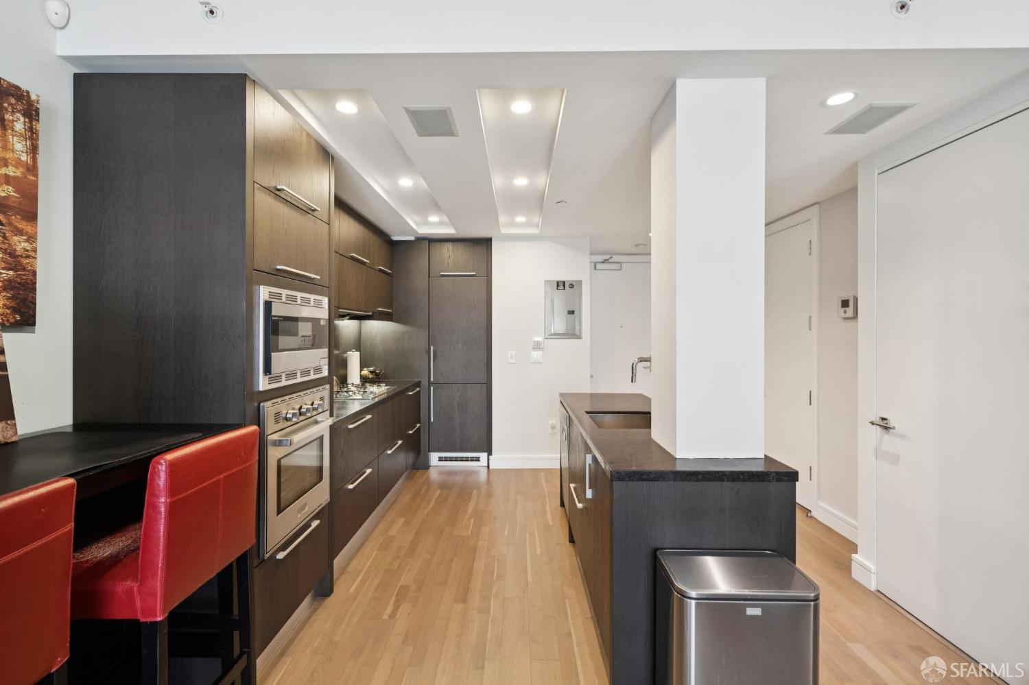 Photo #5: 425055782 Listing 
