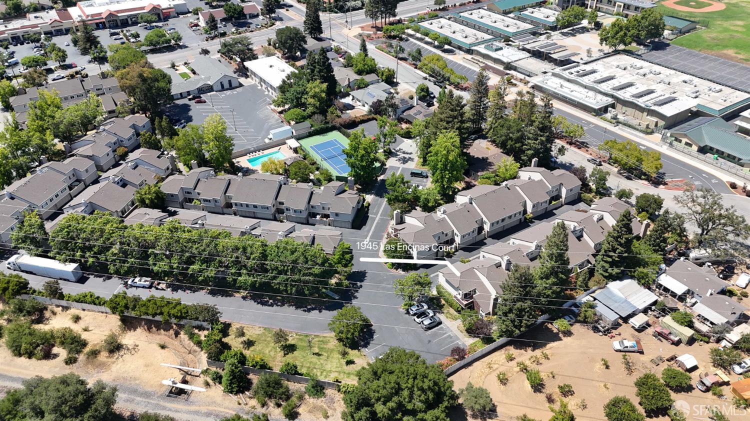 Detail Gallery Image 41 of 46 For 1945 Las Encinas Ct, Los Gatos,  CA 95032 - 3 Beds | 2/1 Baths