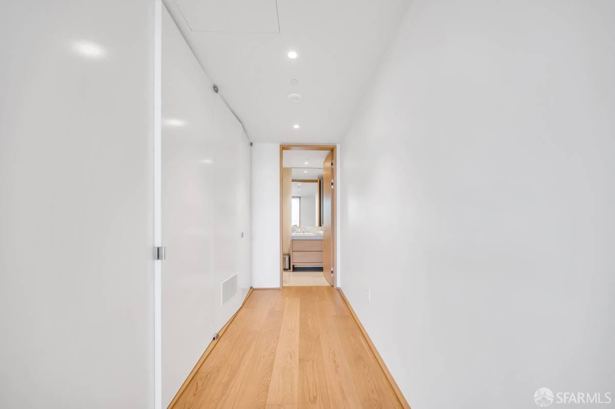 Detail Gallery Image 5 of 24 For 1 Steuart Ln #204,  San Francisco,  CA 94105 - 3 Beds | 2 Baths
